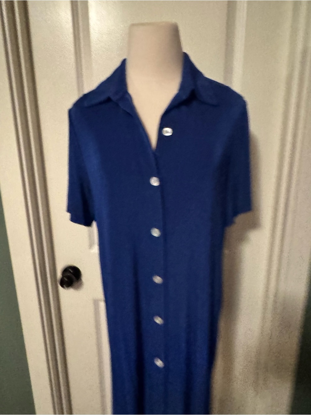 VTG Ronni Nicole Button-Front Midi Dress in Deep Blue